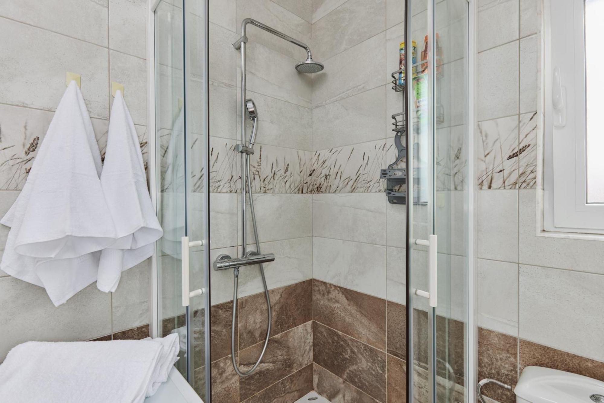 Bayview Studio Apartment Tivat Exterior foto