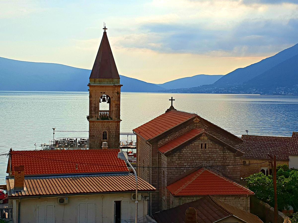 Bayview Studio Apartment Tivat Exterior foto