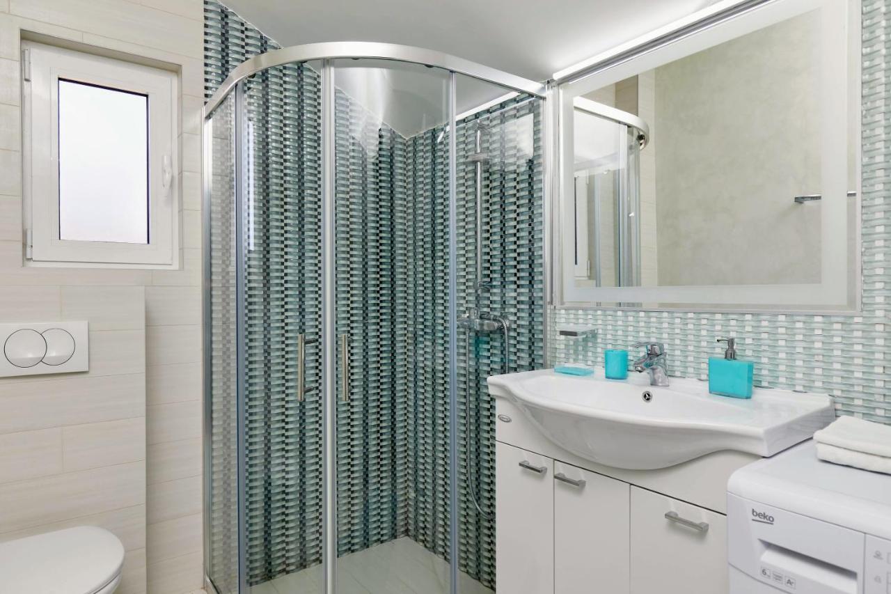 Bayview Studio Apartment Tivat Exterior foto