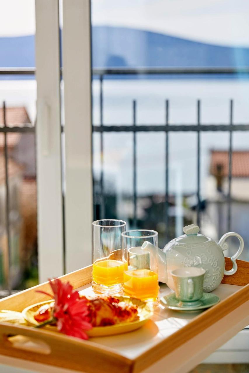 Bayview Studio Apartment Tivat Exterior foto