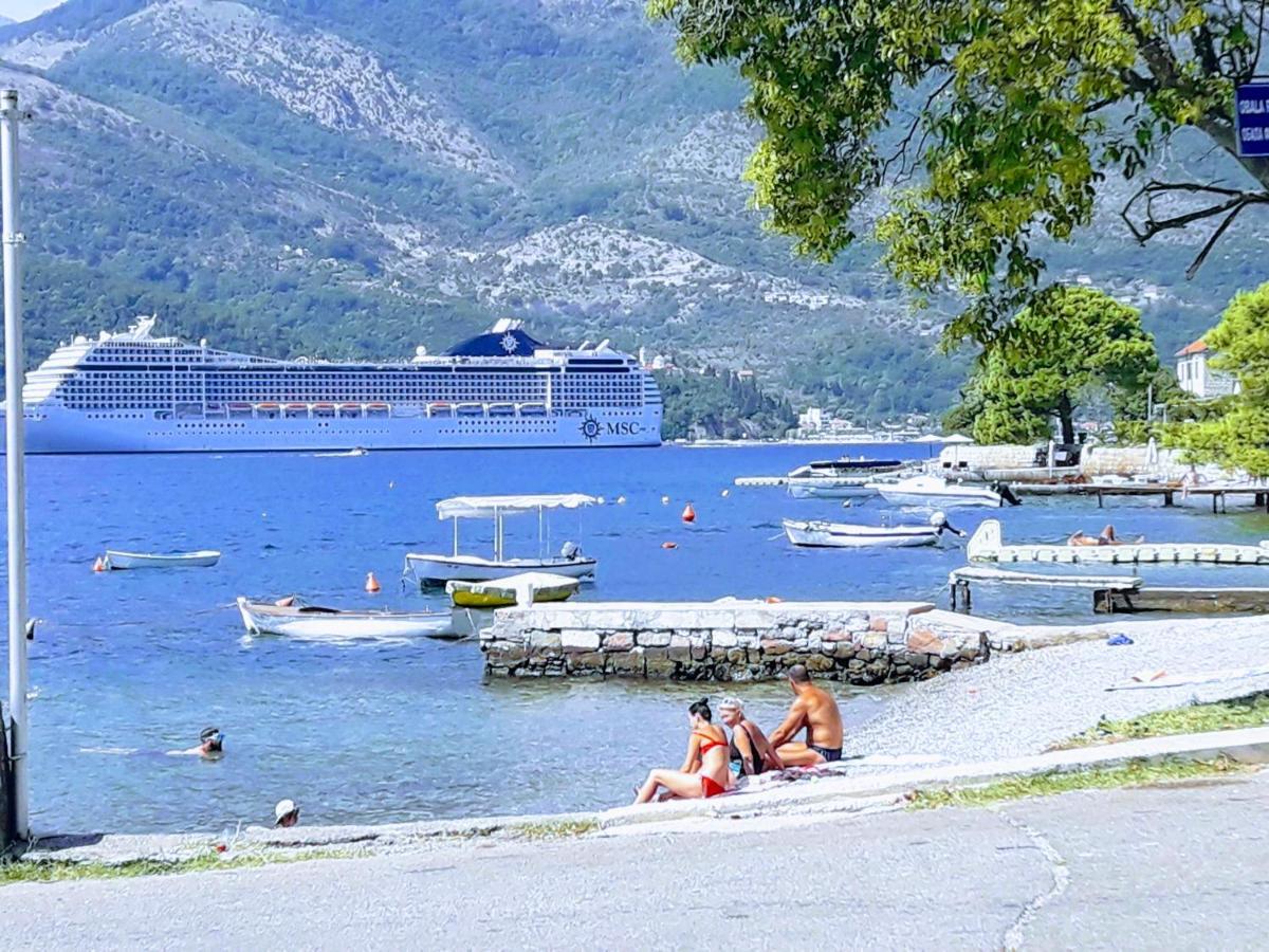 Bayview Studio Apartment Tivat Exterior foto