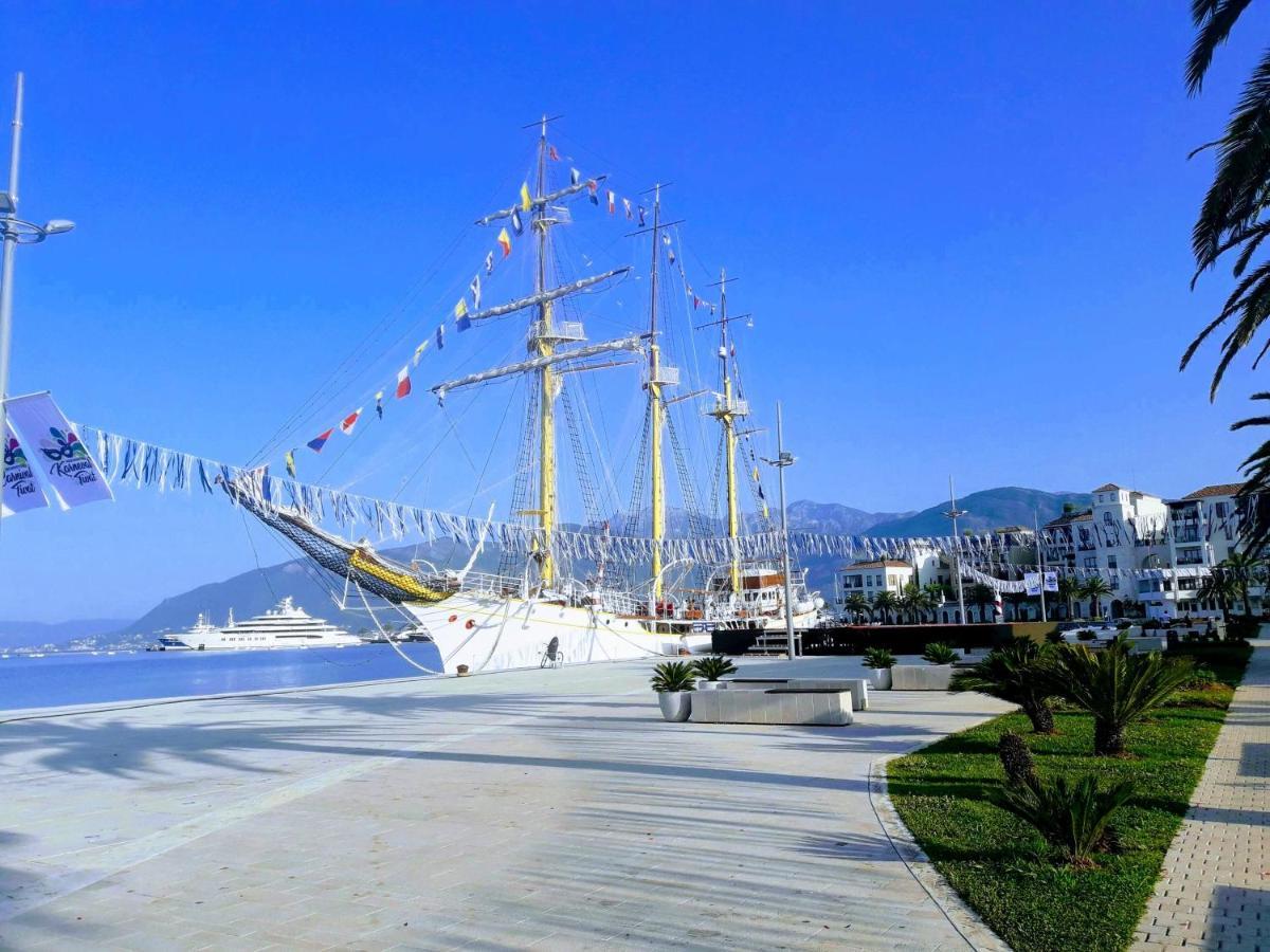 Bayview Studio Apartment Tivat Exterior foto